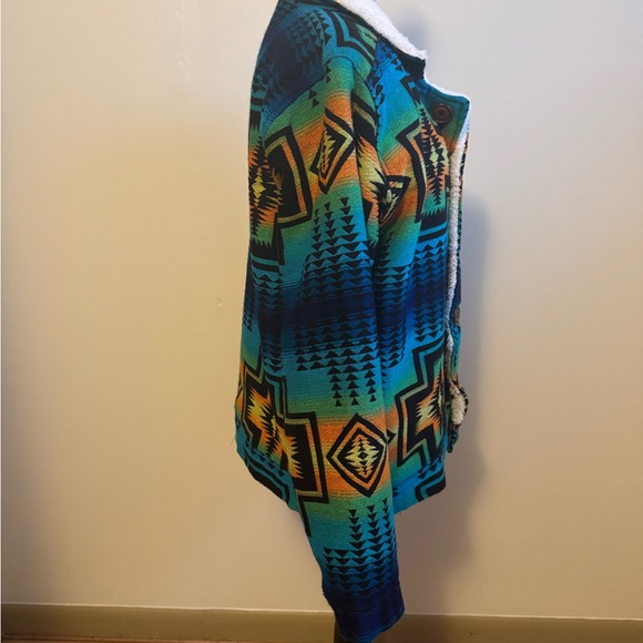 SzM Chaska blanket jacket. Sherpa lining. Vibrant star tribal pattern. NWOT - Picture 3 of 9